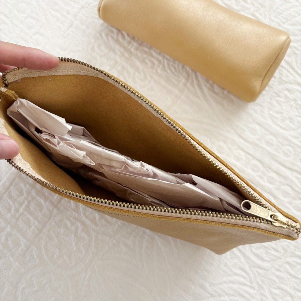 Portland Leather Goods Ballpark Pouch and Utility Bag, Champagne - Picture 4 of 5